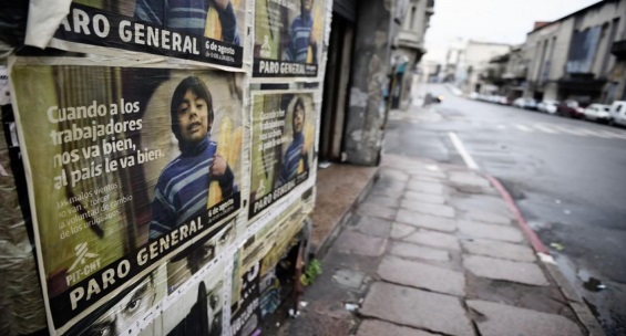 La consigna “Si a los trabajadores va bien, al país entero le va bien” presidió los momentos del paro. Foto: Tomada de internet