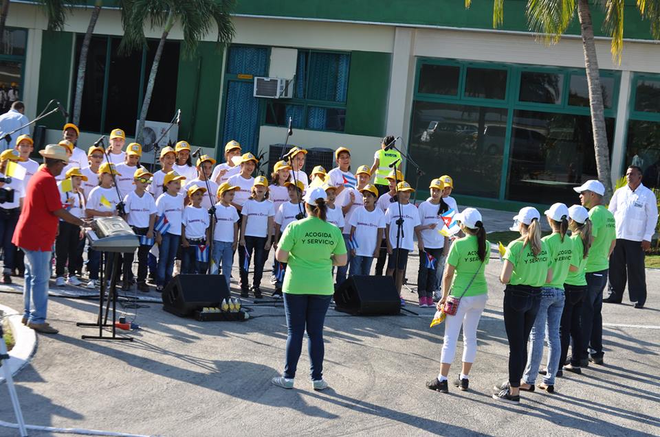 12042233_771998359577041_585143788_n