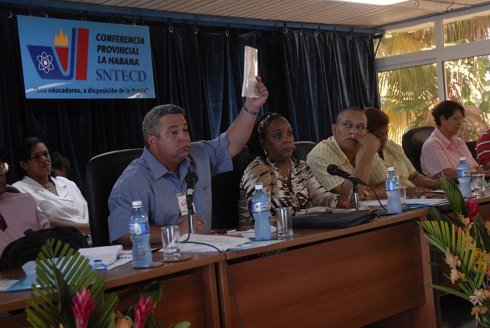 Ulises Guilarte de Nacimiento, secretario general de la CTC, puntualizó que en el concepto de funcionamiento una arista decisoria es la capacitación. Foto: Agustín Borrego Torres