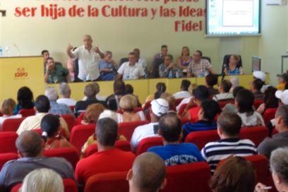 Crece aporte de artesanos de Holguín al desarrollo cultural