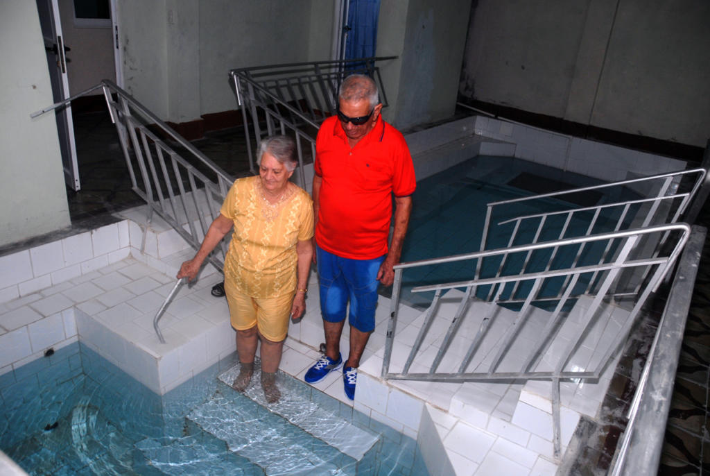 El balneario de aguas minero—medicinales de Ciego Montero fue totalmente reparado y ya recibe pacientes de diferentes lugares del país. Foto: Modesto Gutiérrez, AIN.