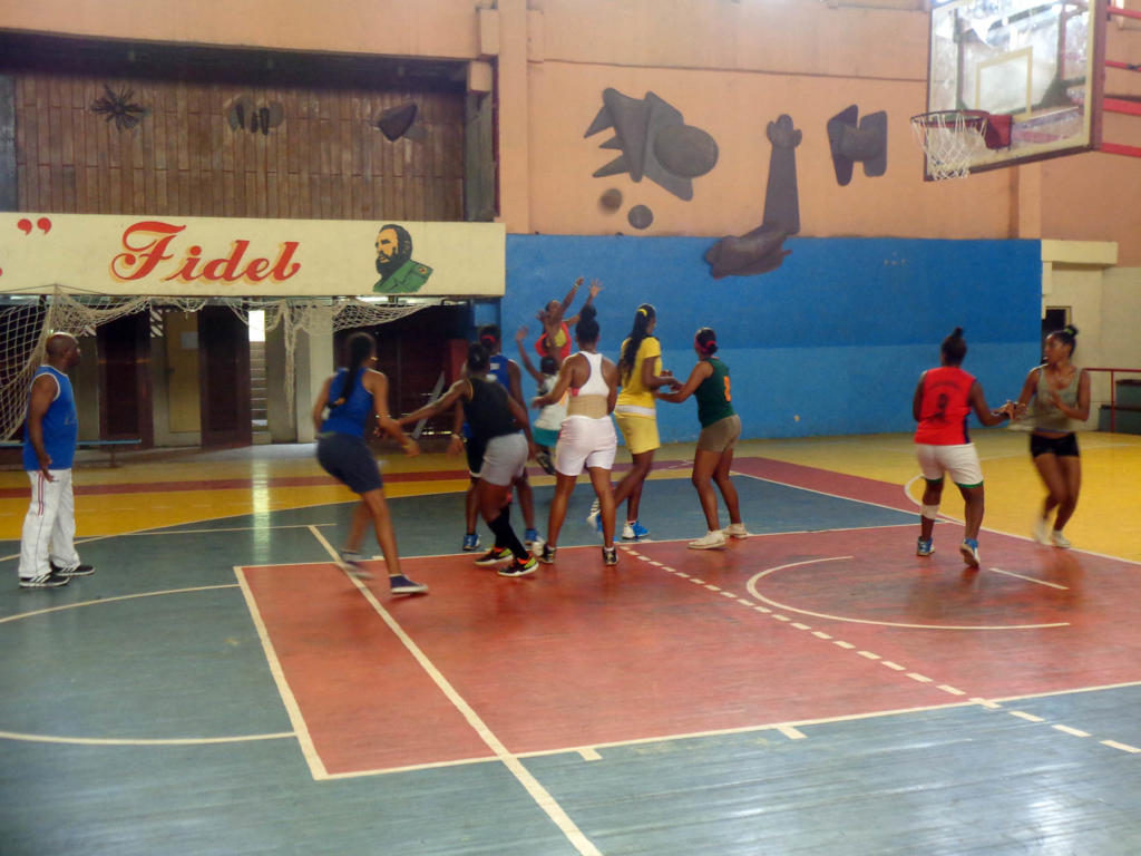 Las tricampeonas nacionales entrenan para intervenir en el venidero Torneo Nacional de Ascenso. Fotos: Del autor