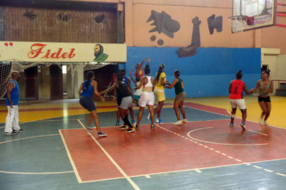 Tricampeonas pinareñas entrenan para Torneo de Ascenso