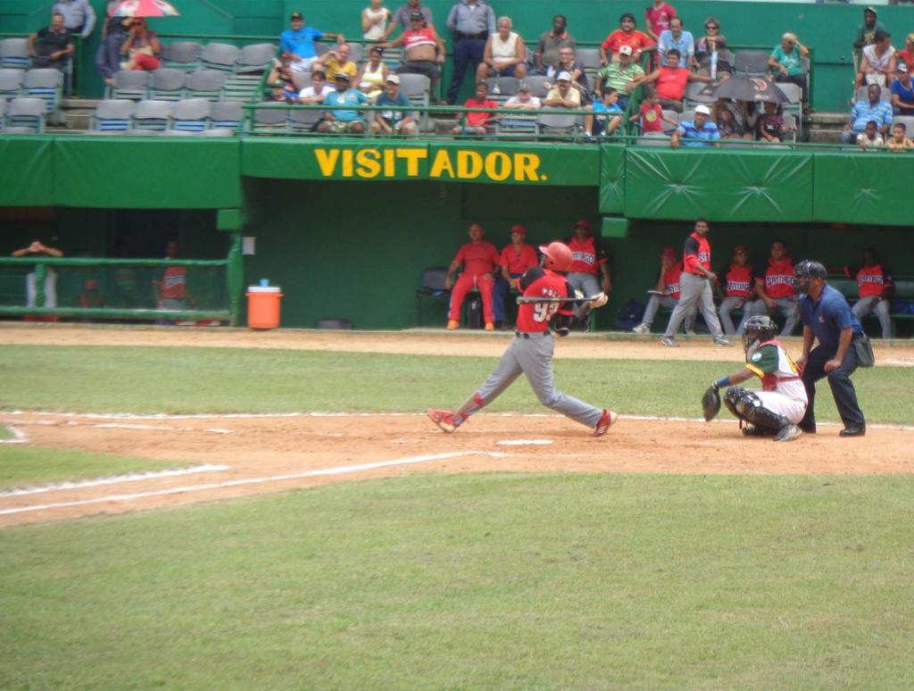 El veterano Pedro Poll es uno de los sobrevivientes de una de las versiones más recientes de la Aplanadora santiaguera