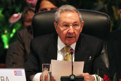 Raúl Castro dialoga con presidente de Mozambique