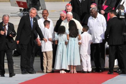 Arribó a Santiago de Cuba Su Santidad el Papa Francisco (Video + Fotos)
