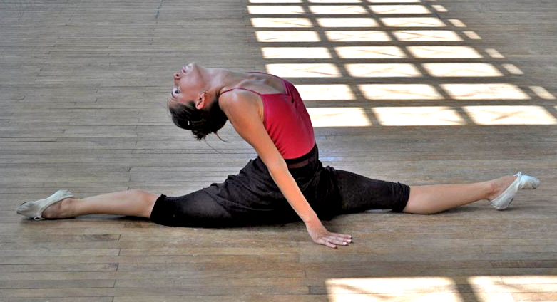 Durante el ensayo de una obra de Gonzalo Galguera, en la sede de la compañía. Foto: Yuris Nórido