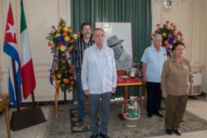 Ofrendas florales de Fidel y Raúl en homenaje a Giustino Di Celmo