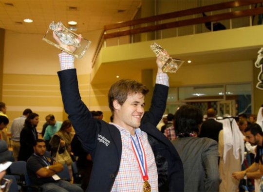Magnus Carlsen consiguió en 2014 los títulos universales de ajedrez rápido y relámpago