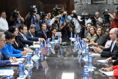 Cuba y EE.UU. exploran vías de intercambio comercial