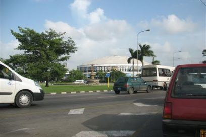 Alerta, semáforos en la rotonda de la Ciudad Deportiva