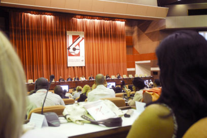 Por abogados cada vez más profesionales y cívicos