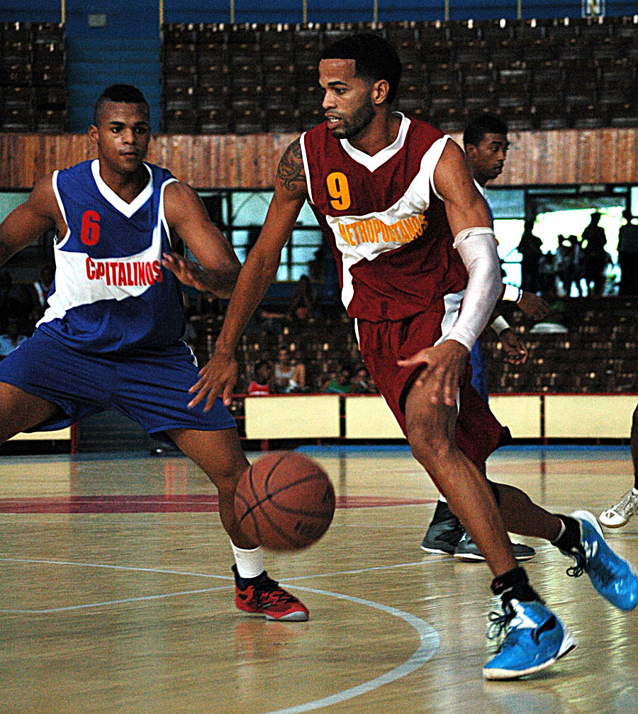 Torneo Nacional de Ascenso, Zona Occidental. Capitalinos frente a Metropolitanos. Foto: César A. Rodriguez.