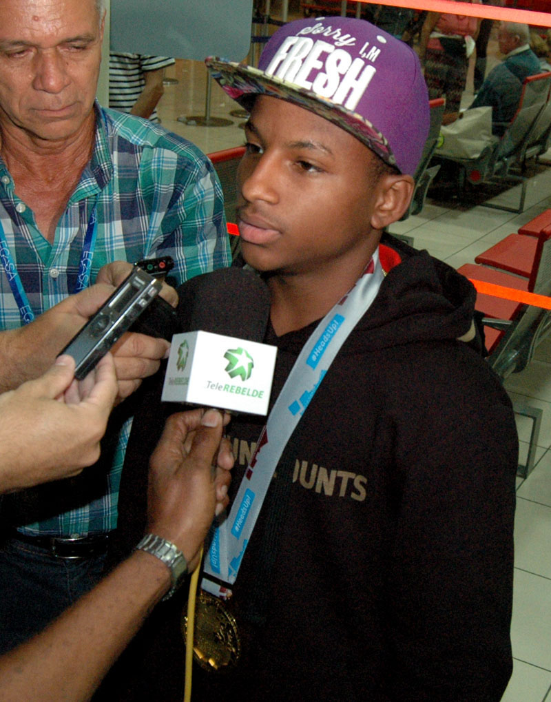 Argilagos, palabras a la prensa. Foto: César A. Rodríguez.