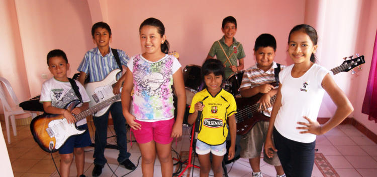 Grupo Ismaelillo formado por niños ecuatorianos. Foto: Cortesía del profesor Gonzalo Bermúdez