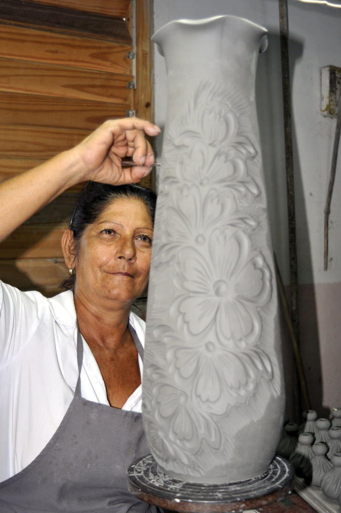 La recuperación de la industria de la cerámica es un hecho ya en la Isla. Foto: José Raúl Rodríguez Robleda