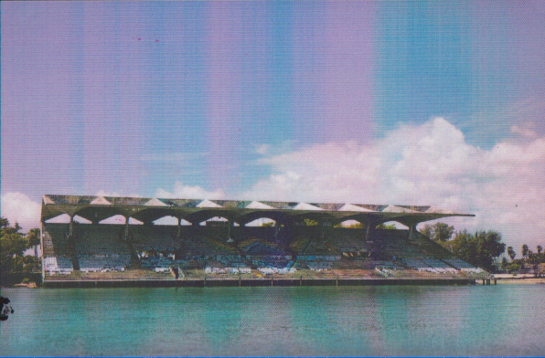 Estadio y nube, 2015 (Miami Marine Stadium)