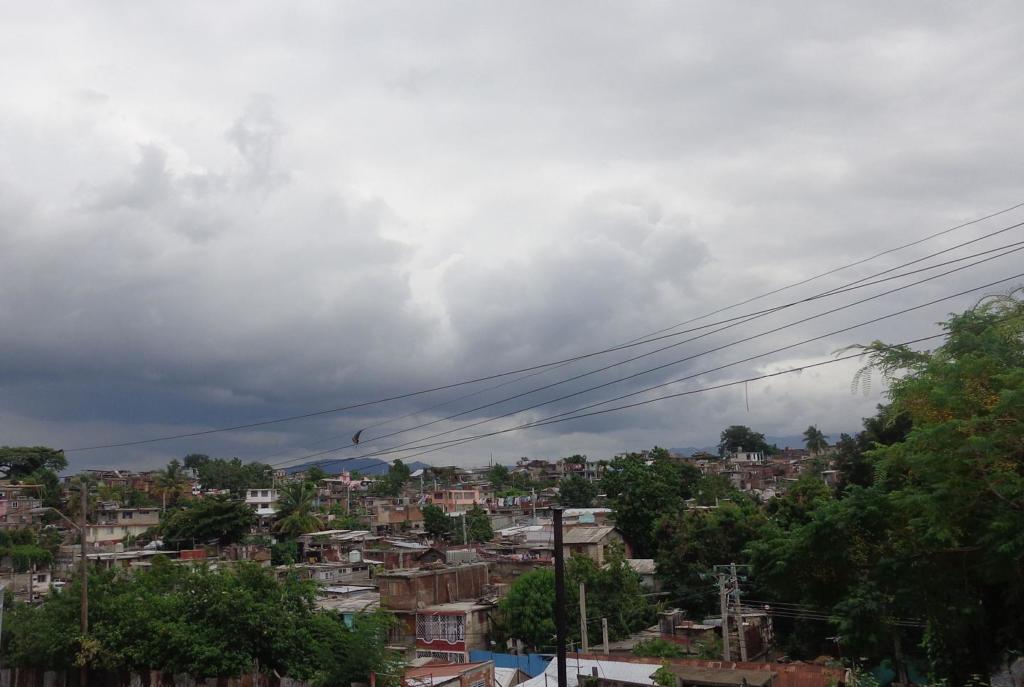 Situación lluvias Santiago tras Joaquín. Foto Betty Beatón