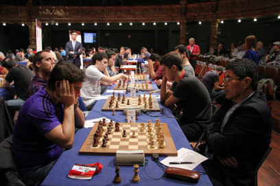 Bruzón, solo en la cima  del Iberoamericano