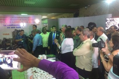 Entregan premios de los concursos nacionales de radio y televisión