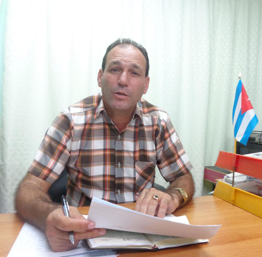 pF1 “Hay que potenciar mayores vínculos entre los no estatales, la CTC y sus sindicatos”, dice René Berenger. Foto: Betty Beatón Ruiz