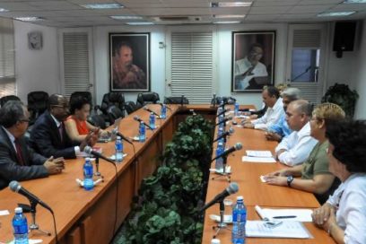 Experto de ONU elogia logros de Cuba en prevención del sida