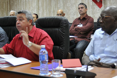 Defender derechos, no discutir favores