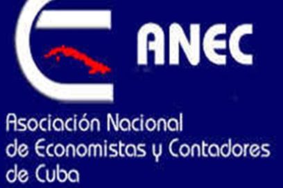 Cursos intentan corregir dislates financieros