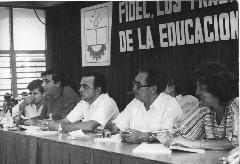 Raúl Ferrer, segundo de derecha a izquierda. Foto: Archivo