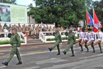 Recibe la Escuela Militar Superior Comandante Arides Estévez Sánchez la Orden «Antonio Maceo»