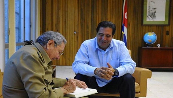 Durante el encuentro se trataron temas de mutuo interés de la agenda regional e internacional. Foto: Granma.