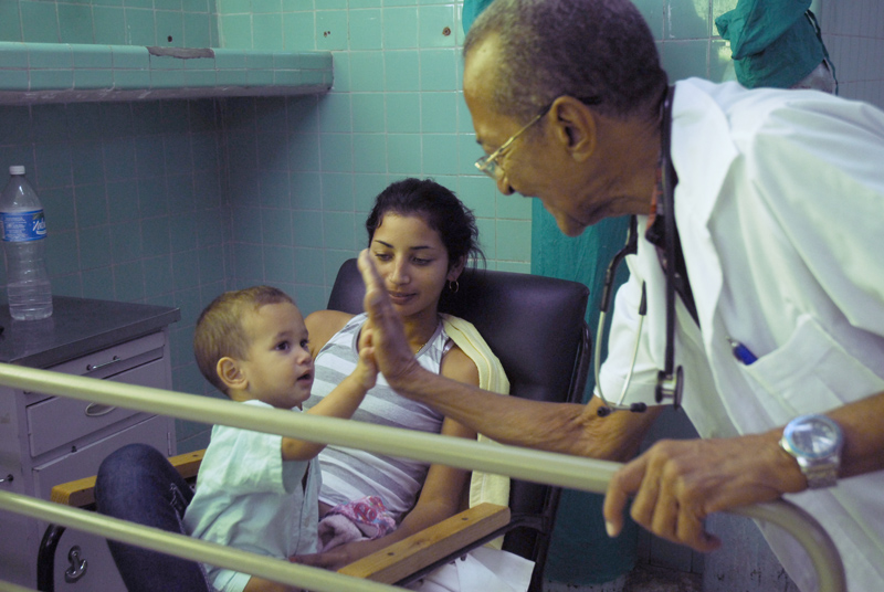 El doctor Félix Romero, querido por todos. Foto: Agustín Borrego