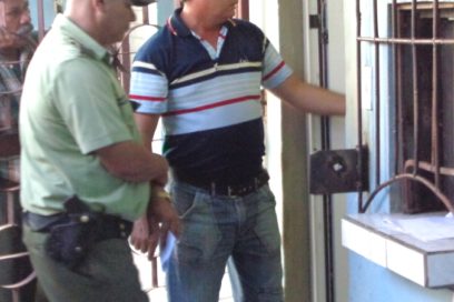 Devuelven dinero sustraído en acto criminal