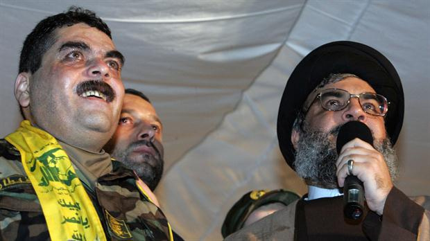 Samir Al Kantar (izq.) junto a Hassan Nasrallah, líder de Hesbollah