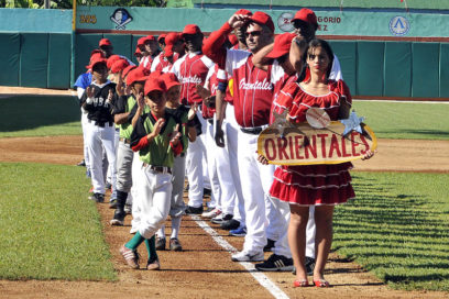 Godínez tomó Las Tunas en Juego de veteranos