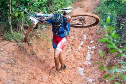 Titan Tropic: Penúltima etapa llena de barro