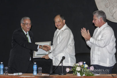 Desde la historia podremos comprendernos mejor, dice Solís