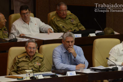 Preside Raúl sesión de la Asamblea Nacional