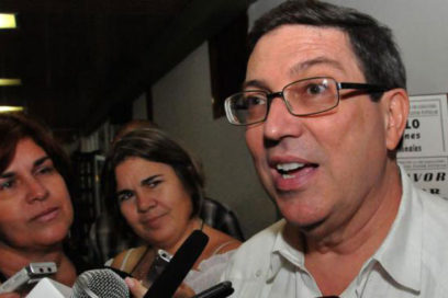 Canciller cubano pide solución adecuada y rápida para migrantes en Costa Rica