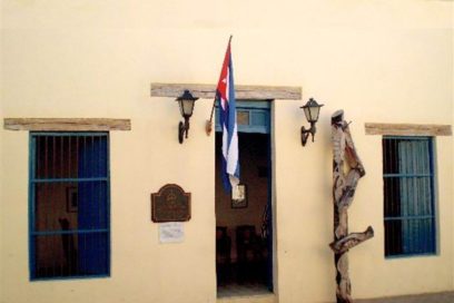 Casa de la Décima cumple 22 años honrando a trabajadores