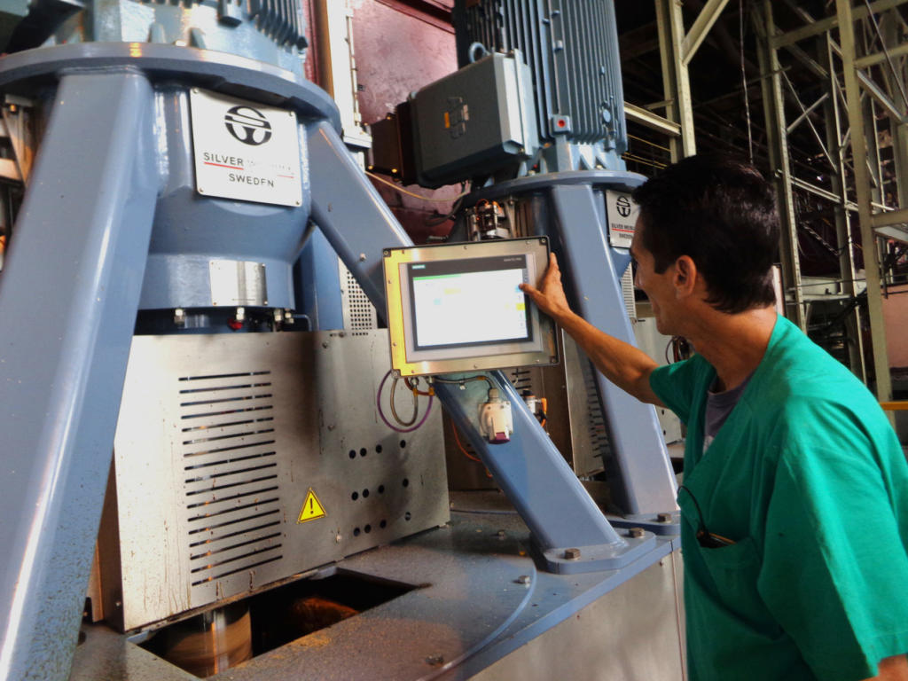 Centrífugas recién estrenadas garantizan mayor calidad del producto terminado que pronto comenzará a exportarse. (Foto: Del autor)