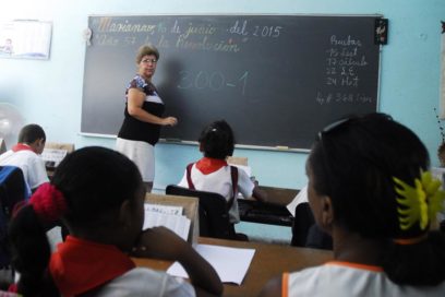 Celebran 54 años de la victoria contra el analfabetismo en Cuba