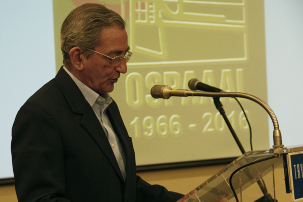José Ramón Balaguer, jefe de Relaciones Internacionales del Comité Central del PCC, leyó el mensaje del Presidente cubano, Raúl Castro Ruz, a la OSPAAAL. Foto: Jorge Luis Sánchez
