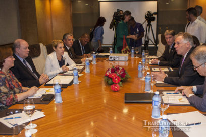 Gobernador de Virginia respalda eliminación del bloqueo a Cuba