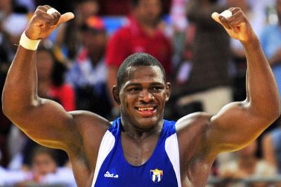 Martínez y Vera dominan divisiones candentes