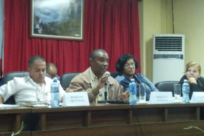 Trabajadores del comercio, la gastronomía y los servicios celebran conferencia en Pinar