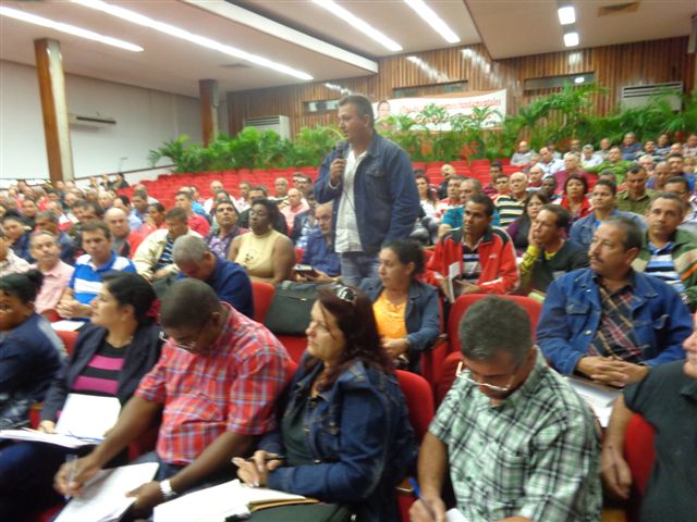 Reunión de análisis de los usufructuarios Holguín. Foto: Manuel Valdés