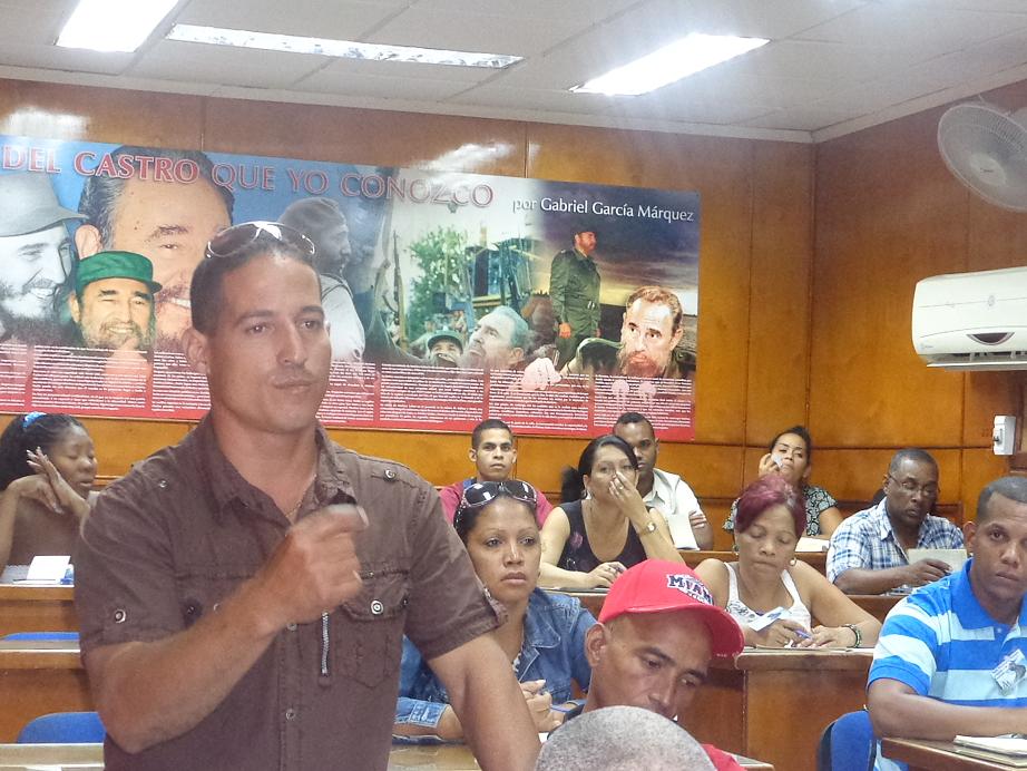 El papel de los jueces de ejecución en la labor de seguimiento al comportamiento de los insertados fue destacada desde la experiencia de Segundo Frente. Fotos: Betty Beatón