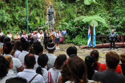 FMC rinde tributo a la Heroína Celia Sánchez Manduley