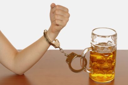 Entre el alcohol y la vida, ¿cuál escoger?